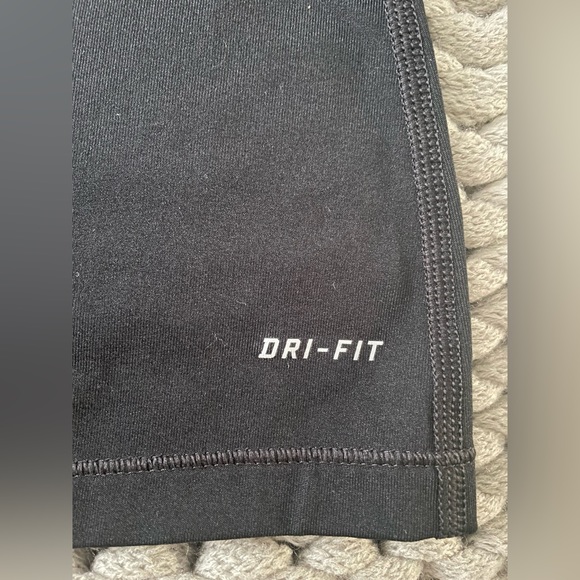 Nike Pro Women's Dri-Fit 1/2 Zip XL - Picture 4 of 4